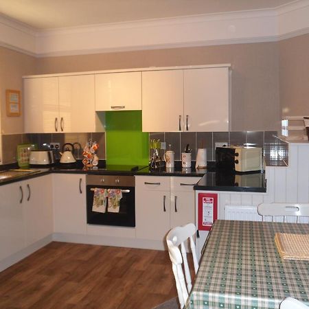 Claremont House Holiday Apartments Llandudno Room photo