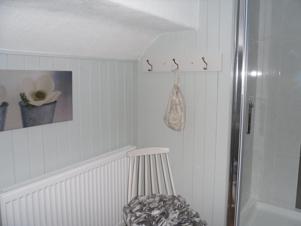 Claremont House Holiday Apartments Llandudno Room photo