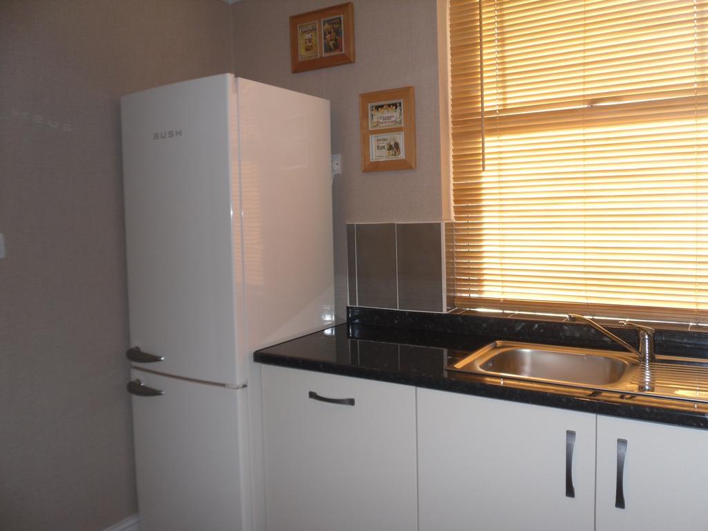 Claremont House Holiday Apartments Llandudno Room photo