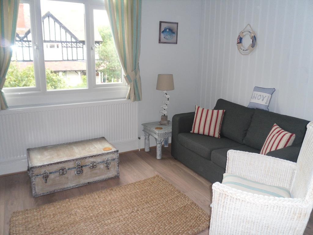 Claremont House Holiday Apartments Llandudno Room photo