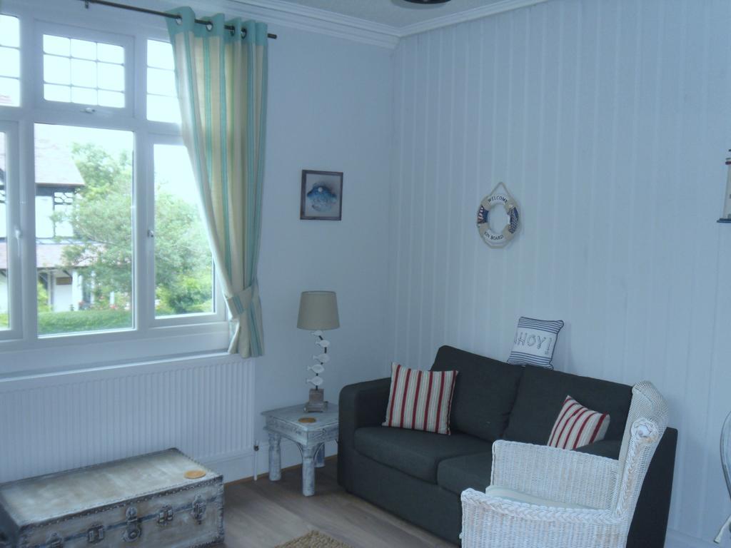 Claremont House Holiday Apartments Llandudno Room photo