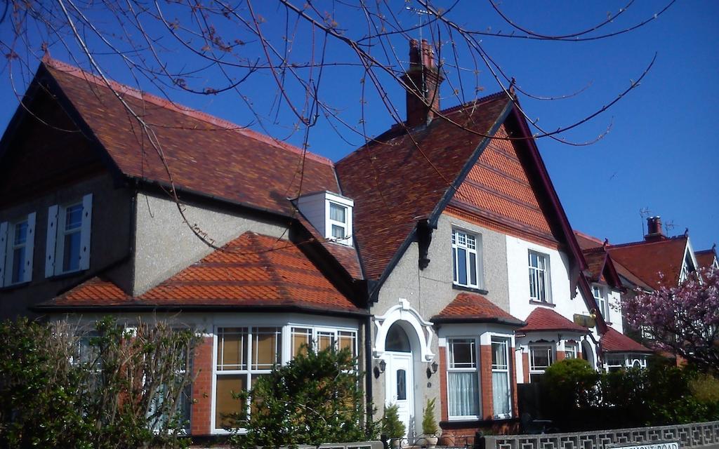 Claremont House Holiday Apartments Llandudno Room photo